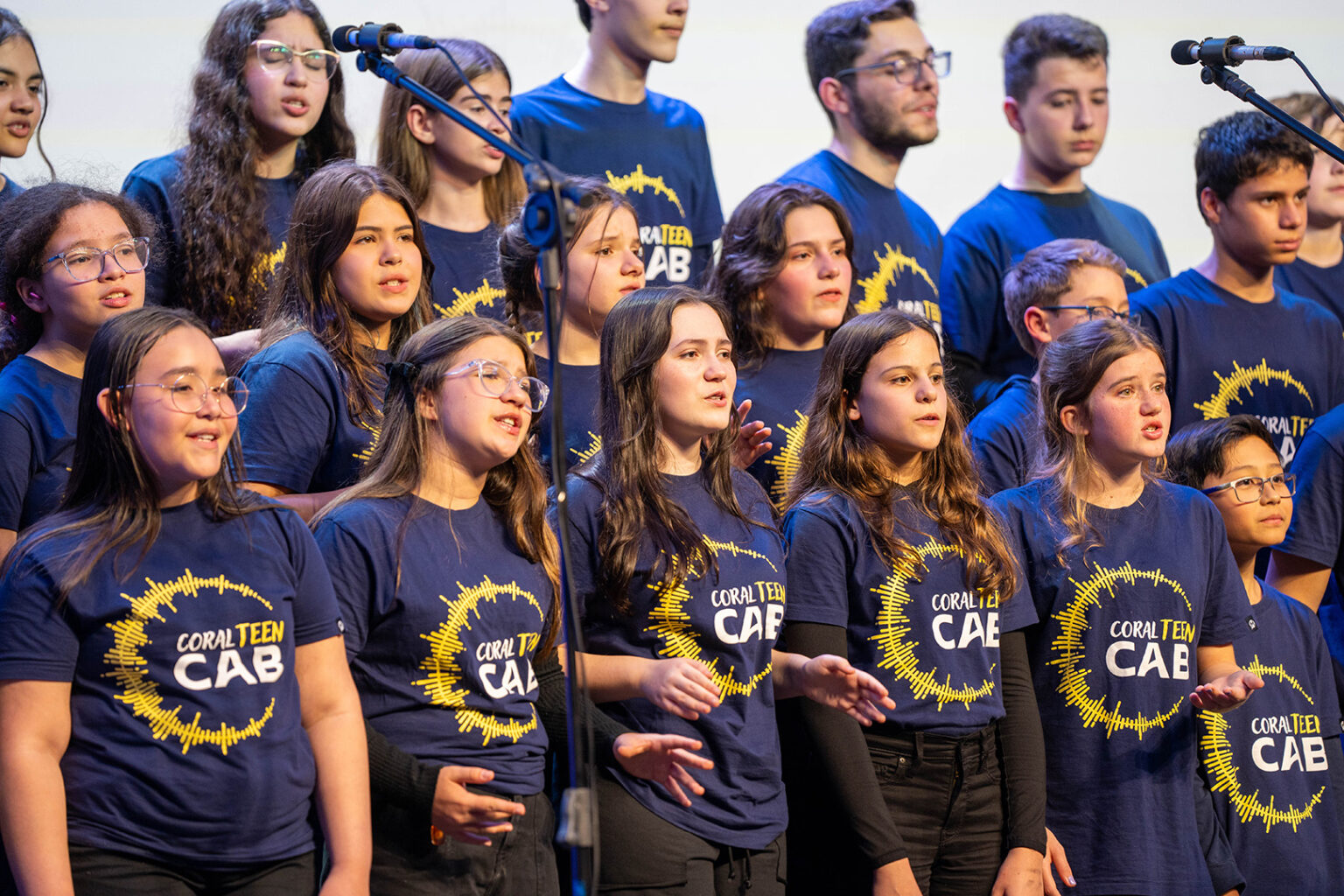 Coral Teen do Colégio Adventista do Boqueirão apresenta novo EP “Não Há Outro”