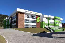 IFSC oferece 20 cursos gratuitos que vão de programação básica a inteligência artificial avançada