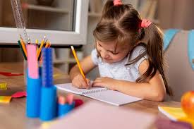 Lição de casa e rotina diária elevam o desempenho escolar