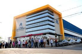 Estudantes do Colégio Adventista de Varginha levam campanha de segurança digital às ruas da cidade